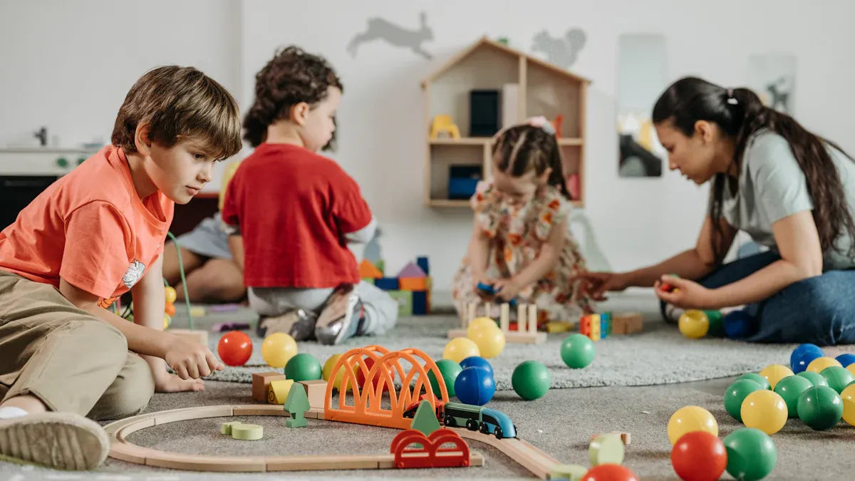 10 Screen-Free Activities That Actually Hold a Toddler’s Attention