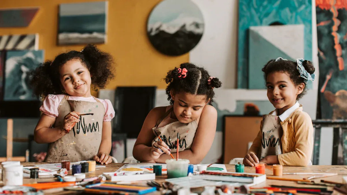 How to Contain the Mess during Toddler Art Time